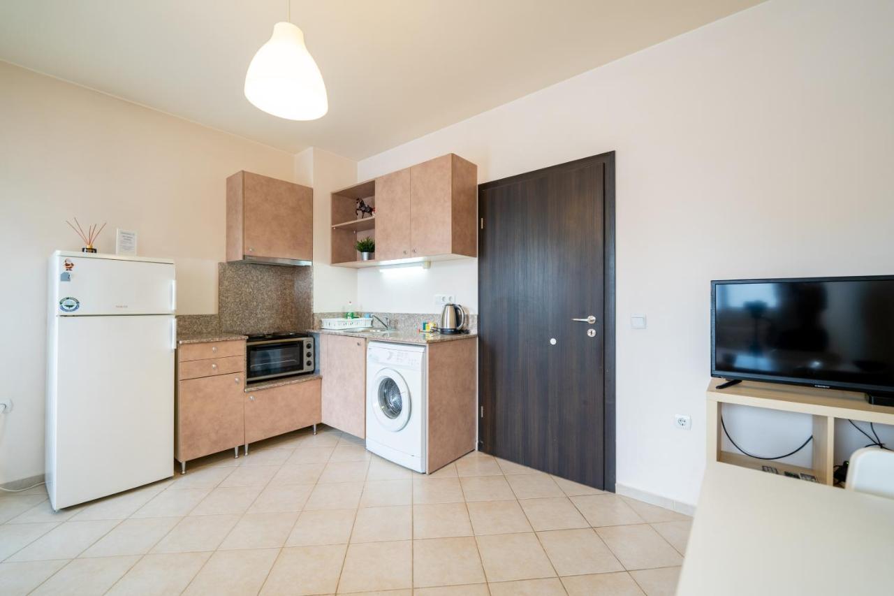 Cozy Little In The Heart Of Studentski Grad Appartement Sofia