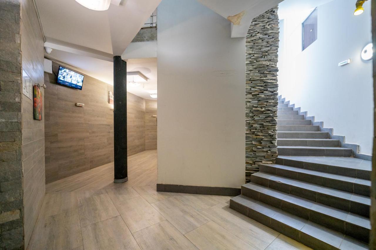 Cozy Little In The Heart Of Studentski Grad Appartement